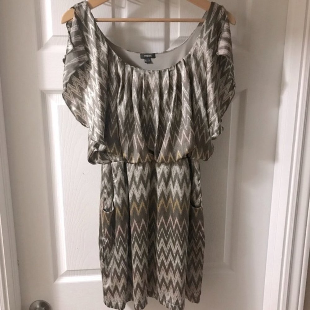 Mexx Satin Grey Dress. Zig Zag Pattern. Size M